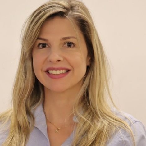 Dra. Mariana Roland Manco