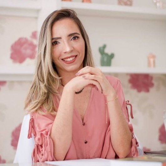 Dra. Mariana Urias Fernandes