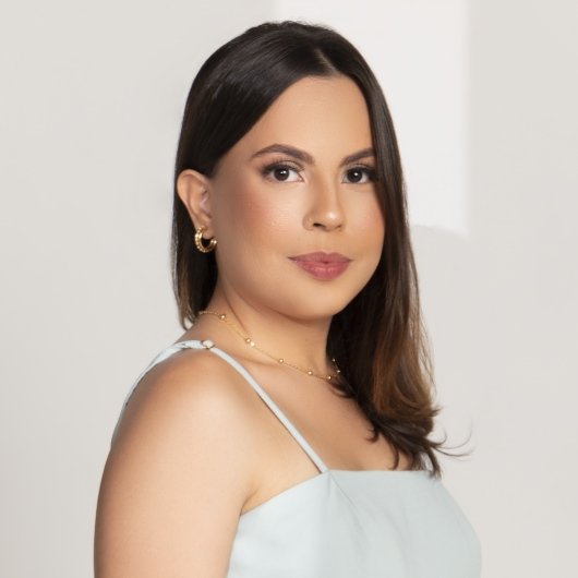 Dra. Laís Simões