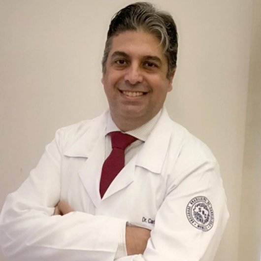 Dr. Carlos Henrique Nunes de Siqueira Arouca