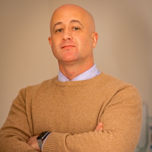 Dr. Bernardo Sato
