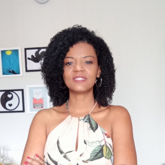 Lúcia de Oliveira