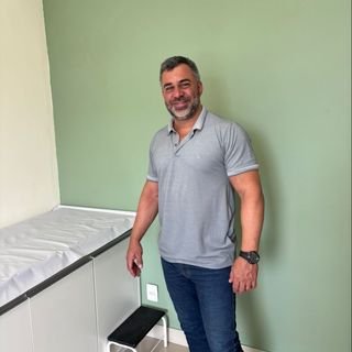 Dr. Hugo Andrade