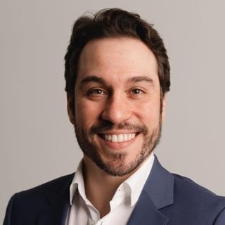 Dr. Pedro Falcão