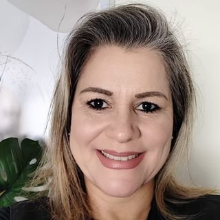 Prof. Cláudia Mara Padilha Mainieri
