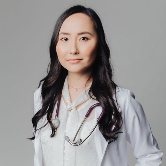 Dra. Fernanda Emy Yamamoto