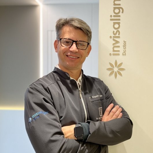 Dr. Alexandre Varnier