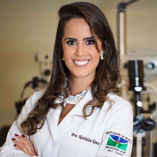 Dra. Nathália T. Neves