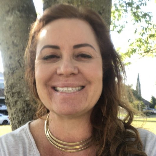 Dra. Adriana Lopes