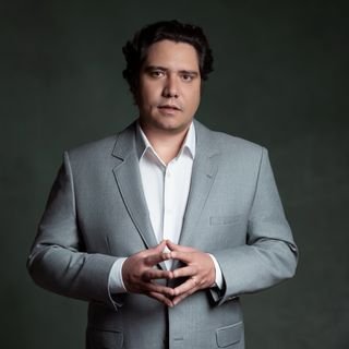 Dr. Gustavo Bordenali