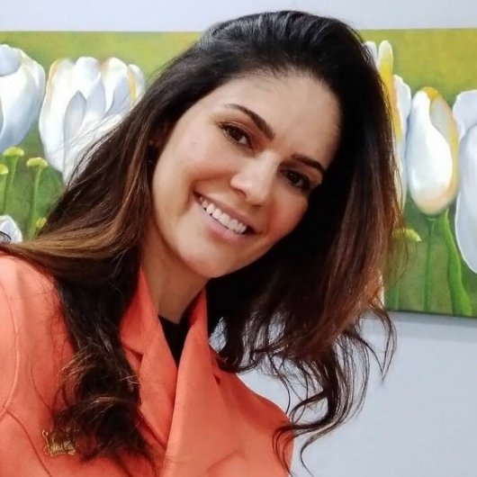 Dra. Carla Gouveia Lauriano Quatrochi