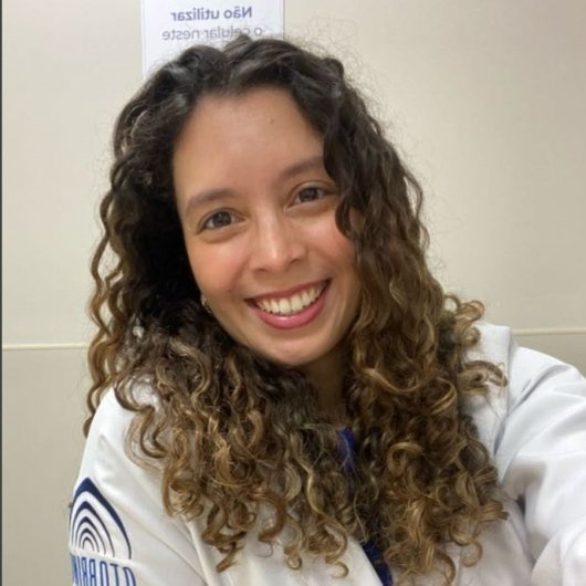 Dra. Bruna Souza Magalhaes