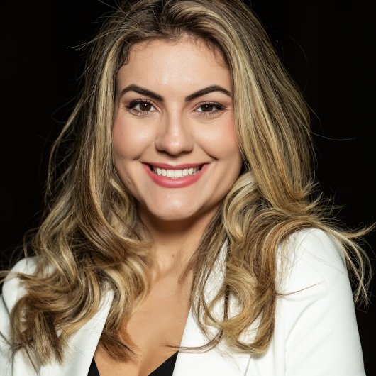 Dra. Sarah Rodrigues de Barros