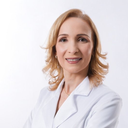 Dr. Flavia Mesquita de Carvalho