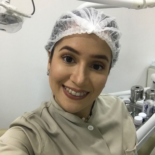 Dra. Juliana Candéa