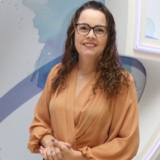 Dra. Ana Carmen dos S. R. Simões Juliano