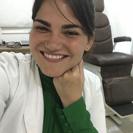 Dra. Elisa Carvalho Ferreira