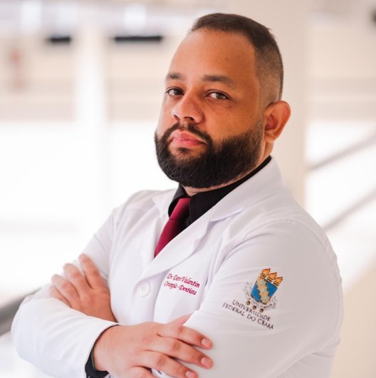 Dr. Davi Valentim
