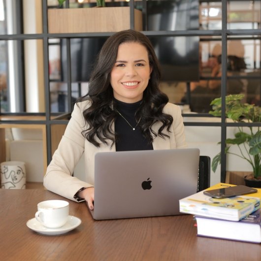 Dra. Raiany Campos