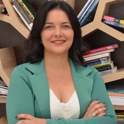 Prof. Cristiane Mezas Madeira