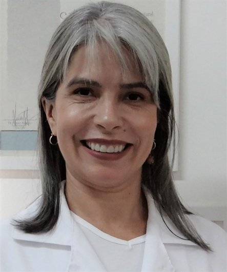 Dra. Adriana F S Santos