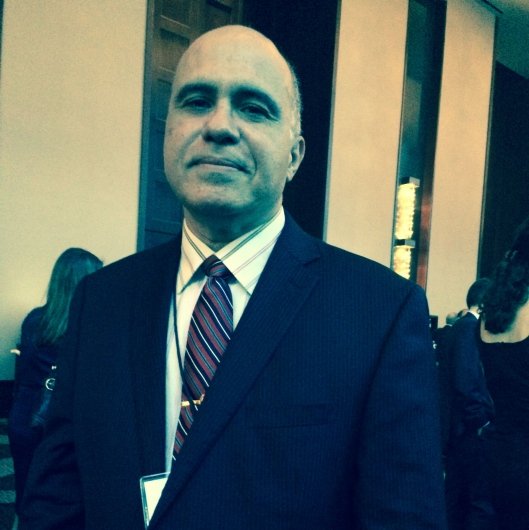 Dr. Aderbal Garcia Bernardes Junior