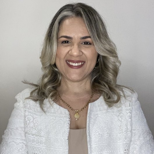 Dra. Halinia Souza