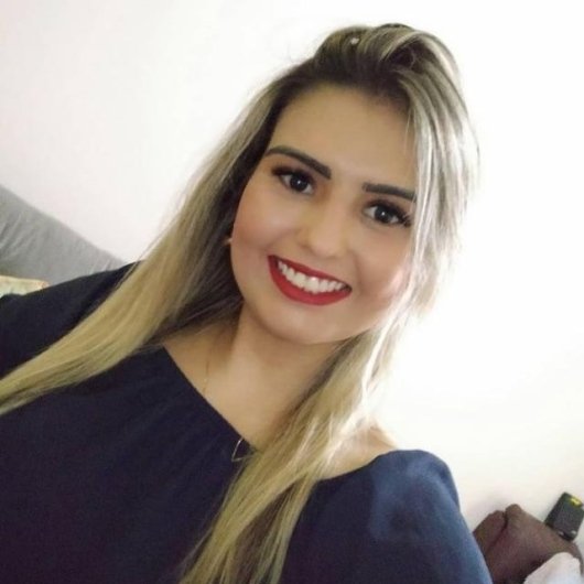 Poliana Correia Lozada