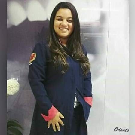 Dra. Lucivânia Pires