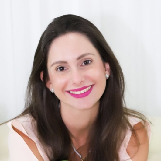 Lívia Maria F. Silva