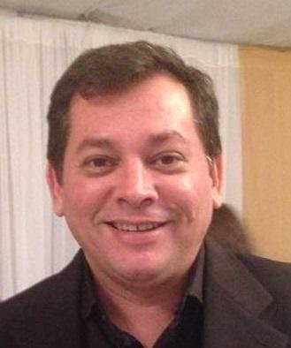Dr. Elson Melo Santiago