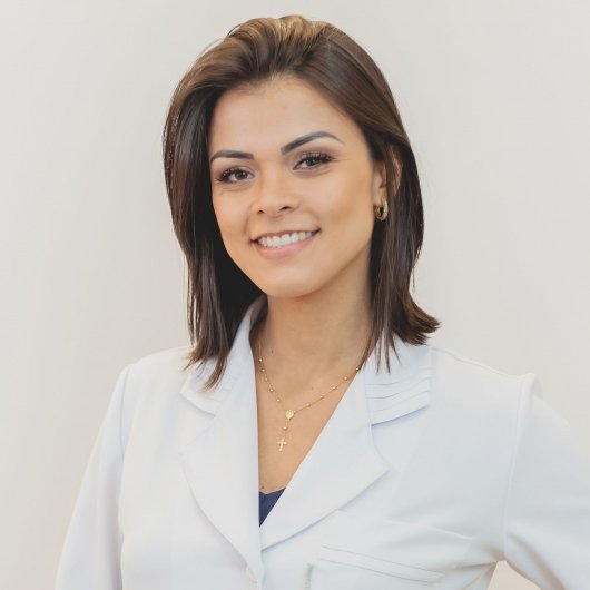 Dra. Isabela Pinheiro
