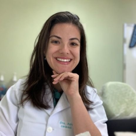 Dra. Adriana Acar Touma Pereira