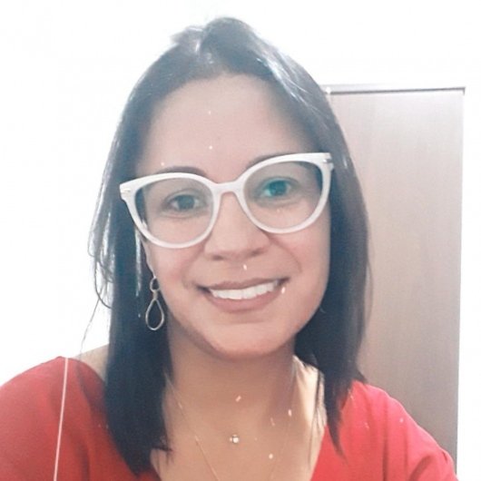 Cintia Guimarães