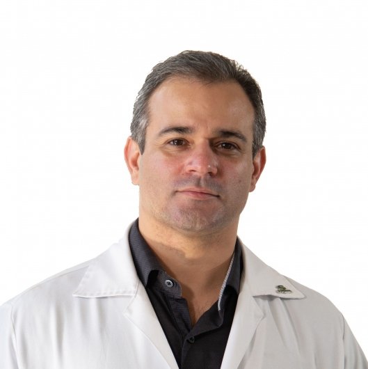 Dr. Marcos Moura