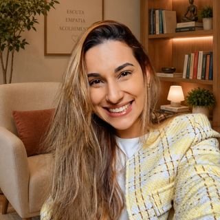 Dra. Caroline Stefane Souza Santos Viturino