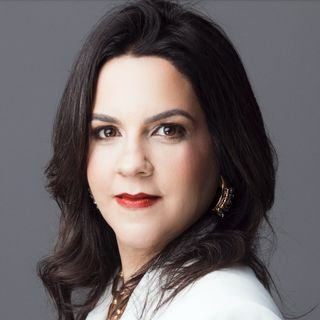 Dra. Luana Dias
