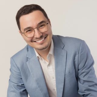 Dr. Hiago Roberto Teles