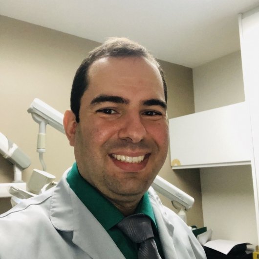 Dr. César Rocha