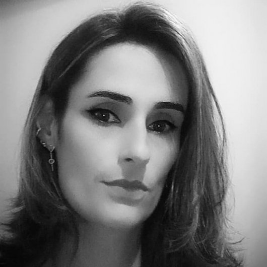 Dra. Vivian Paz de Andrade