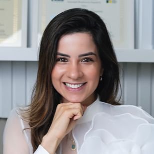 Dra. Jadhe Martins