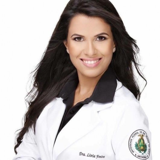 Dra. Livia Freire