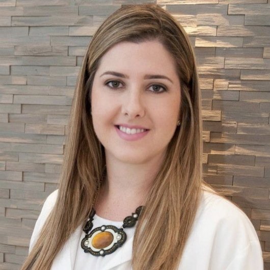 Dra. Cristiane Lamounier Giannetti
