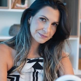 Dra. Simone de Araujo Rocha Andrade