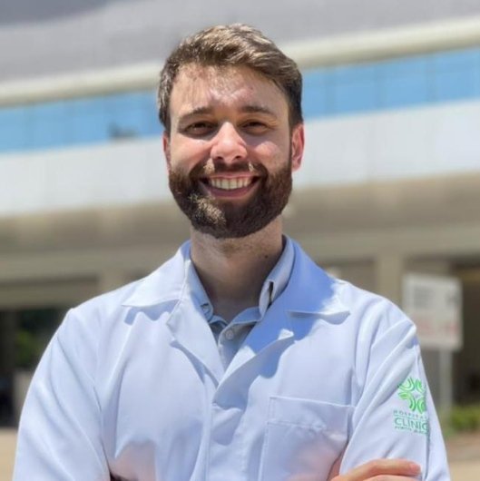 Dr. Araê De Oliveira