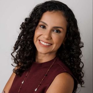 Dra. Paula Cristina De Freitas