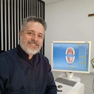 Dr. Renato Corrêa