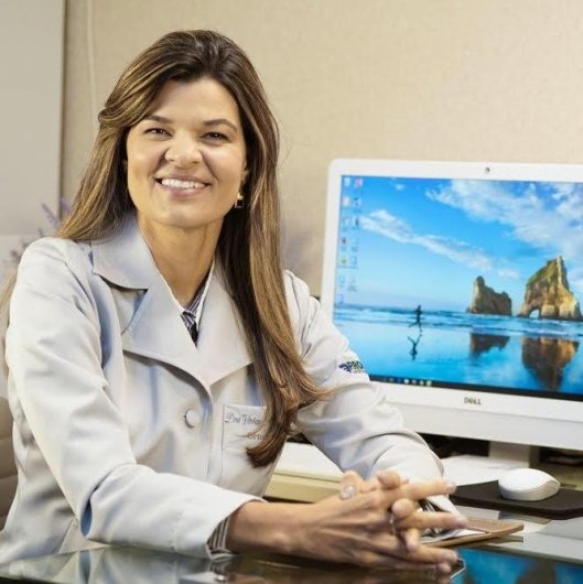 Dra. Vivian Britto Silva Santana