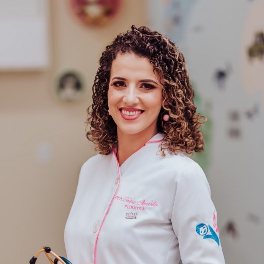 Dra. Táina Barbosa Silva Almeida