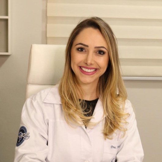 Dra. Thaís Ariane Turra Picolo